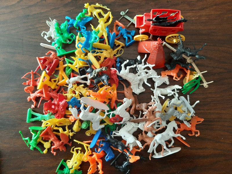 figurines